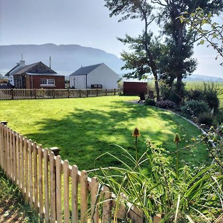 Ballymultimber Cottages - Mountain Views Near Beach 利马瓦迪 外观 照片